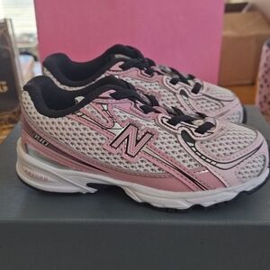 New Balance Kids Sneakers in Pink and Black